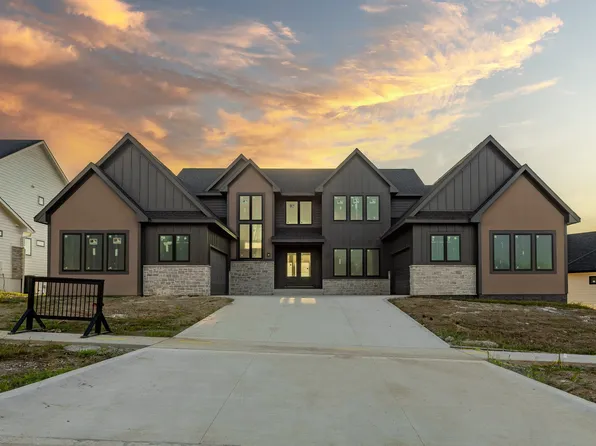 749 S 95th St, West Des Moines, IA 50266