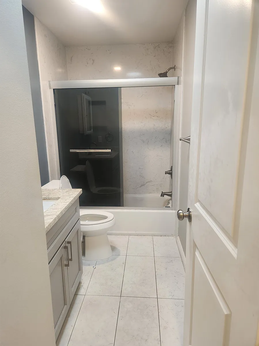 Building Photo - 141 Oakland Ave #B2