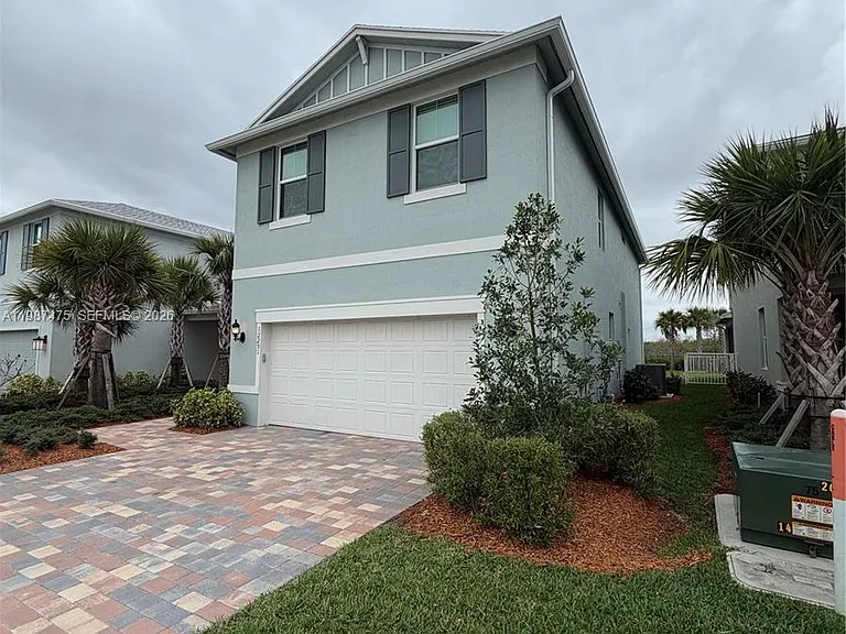12251 SW Periwinkle Ct — Photo 2
