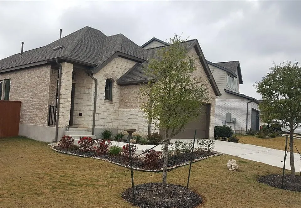 212 Freeman Loop