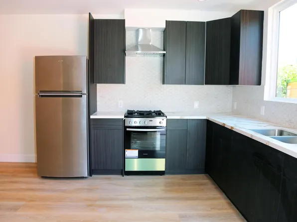 6919 De Longpre Ave, Los Angeles, CA 90028