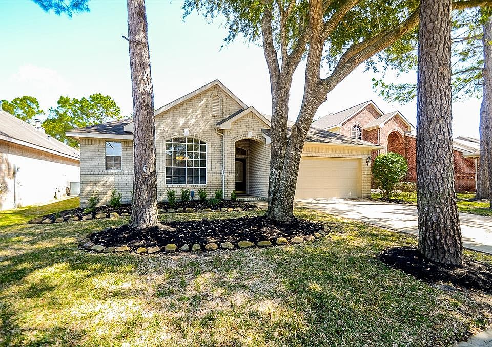 1st image of 23734 River Place Dr