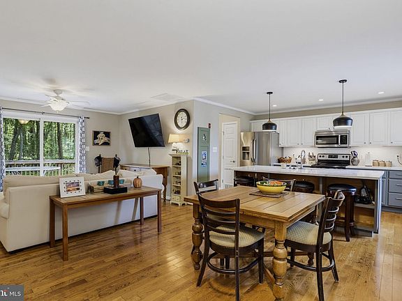 4th image of 44328 Tall Timbers Rd