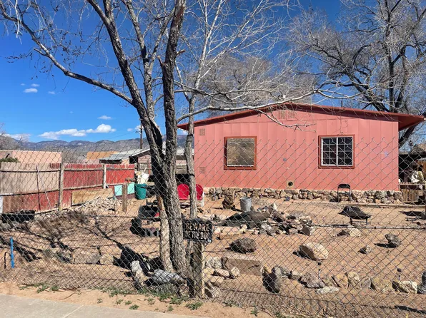 304 Utah St NE, Albuquerque, NM 87108