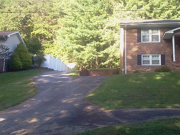 3rd image of 169 Sedgefield Dr