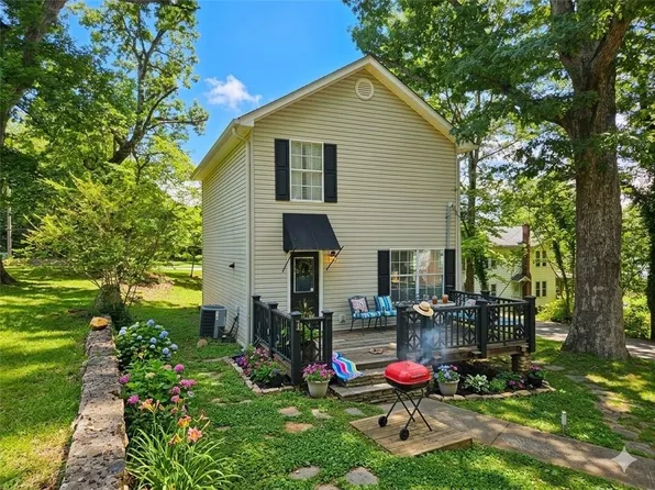 1326 Park Hill Dr, Gainesville, GA 30501