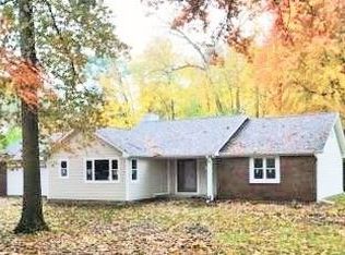 1075 Fleetwood Dr, Indianapolis, IN 46228