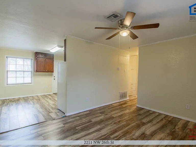 2211 NW 26th St — Photo 13