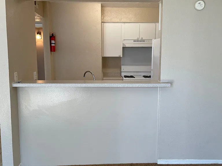 Tara Apartments — Photo 35