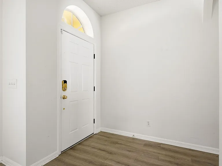 10301 Beneva Dr — Photo 4