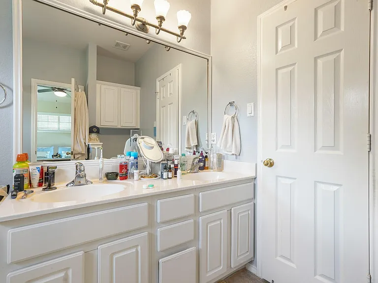 1900 Scofield Ridge Pkwy #1203 — Photo 19