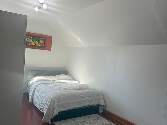 2nd image of 179 Columbus Ave