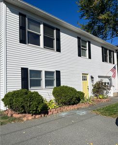 17 Metacomet St, Portsmouth, RI, 02871