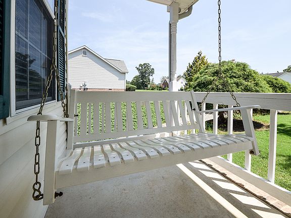 4th image of 8819 River Cove Dr