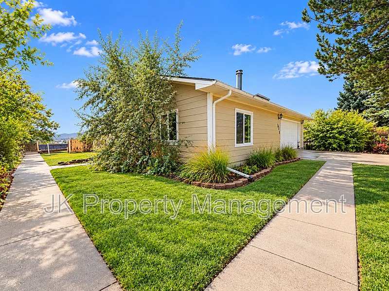 2 bed, 2.0 bath, 1792 sqft, $1,695 — Photo 1