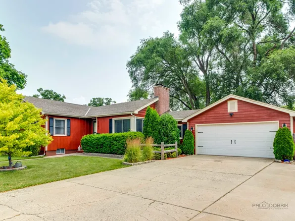 2403 Jethro Ave, Zion, IL 60099