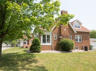 411 S Clinton St, New Athens, IL 62264