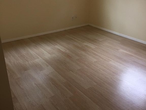 4th image of 2530 Homewood Dr