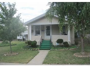 2820 Lansing Dr photo 1