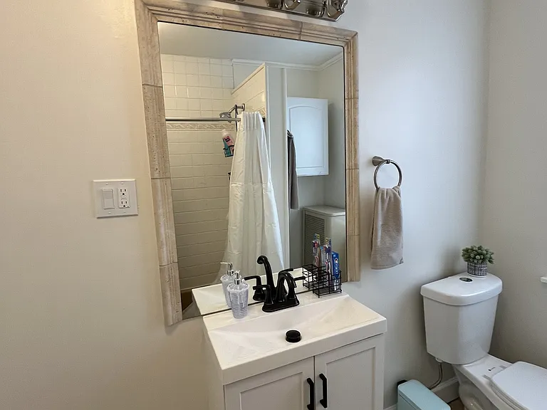 3023 Harvard Ave — Photo 9