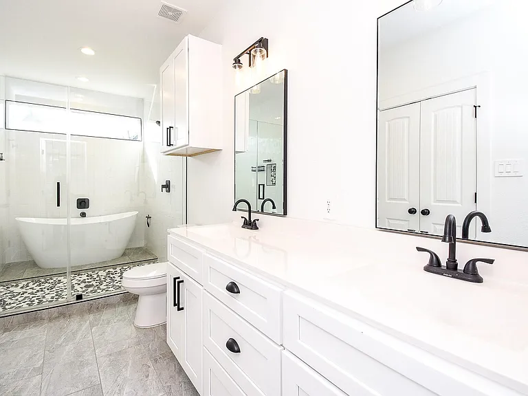 6828 Liverpool St — Photo 27