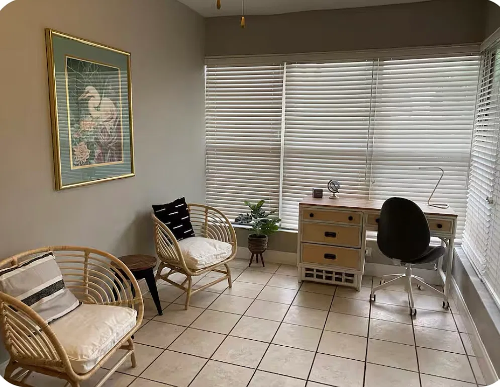 4 bed, 1882 sqft, $3,100 — Photo 2