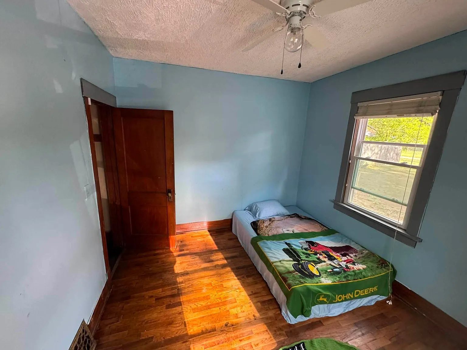 3 bed, 1189 sqft, $1,000 — Photo 4