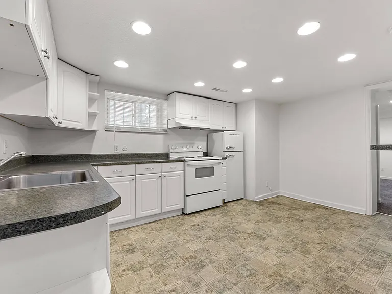 1217 E 14th Ave. — Photo 23