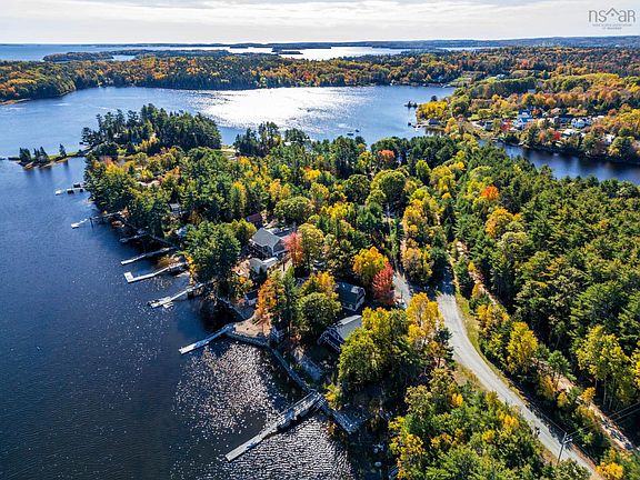 2nd image of 29 Narrows Basin Rd