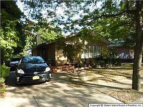 1st image of 11 Norwood Ct