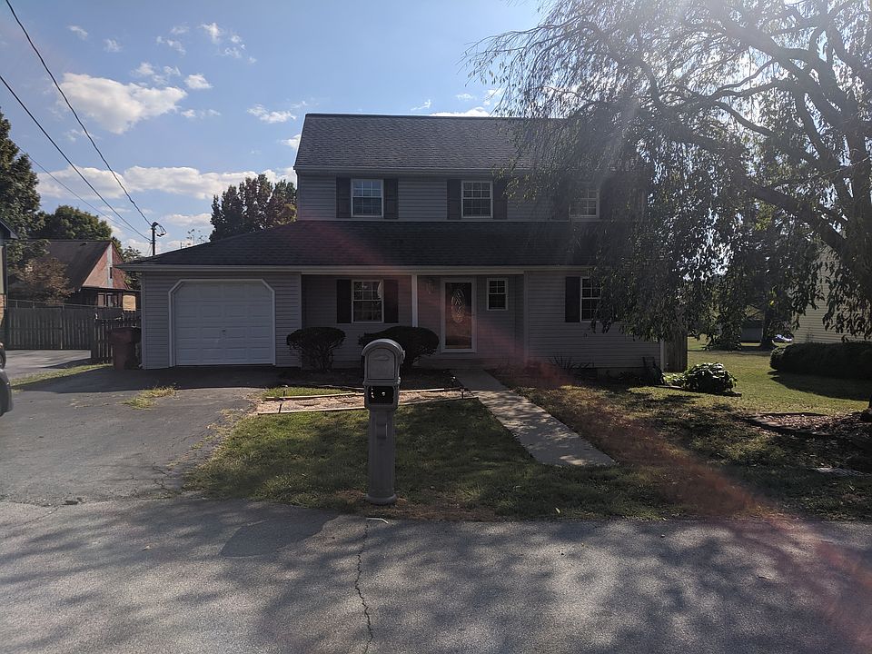 1st image of 2411 Stewart St