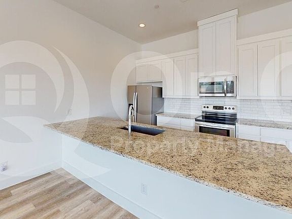 4th image of 100 Samuel St