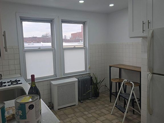 2nd image of 20-38 32nd St #3