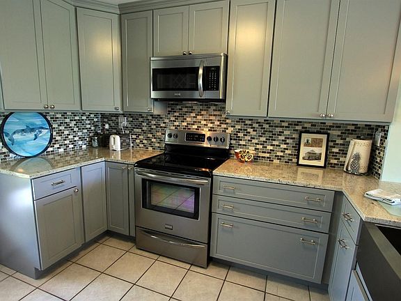 2nd image of 2601 S Roosevelt Blvd APT 314C