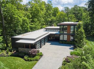 243 Overwood Rd, Akron, OH 44313