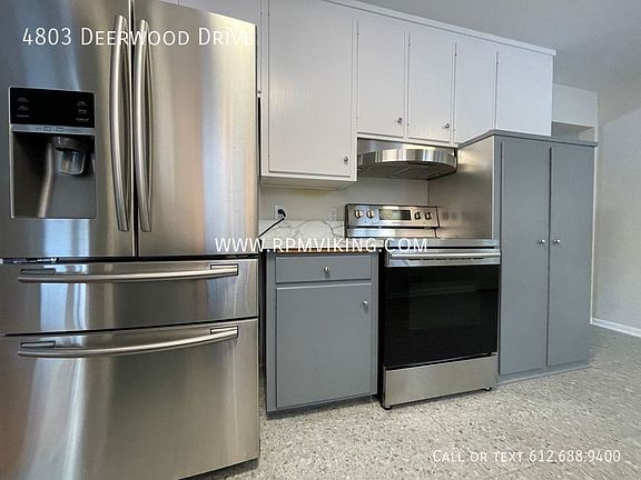 3rd image of 4803 Deerwood Dr