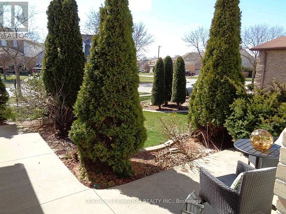 3rd image of 696 Amaretto Ave