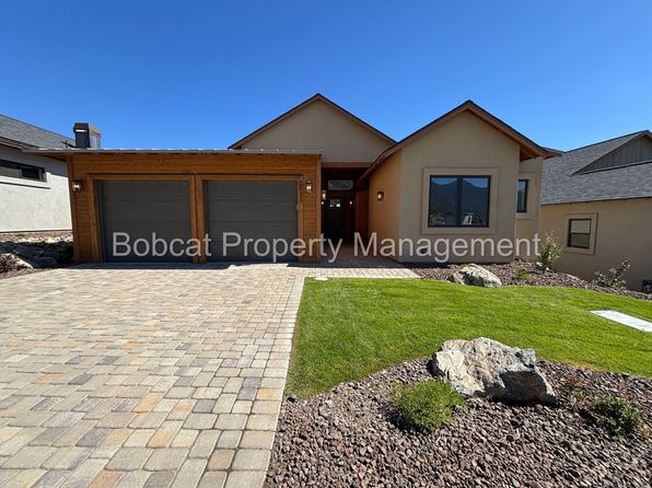2933 Portrush Dr