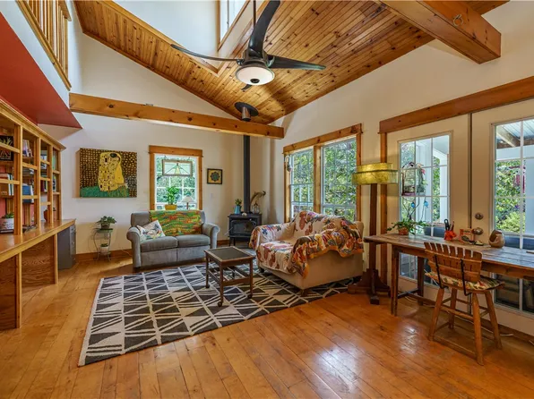 679 County Road 332, Eureka Springs, AR 72632