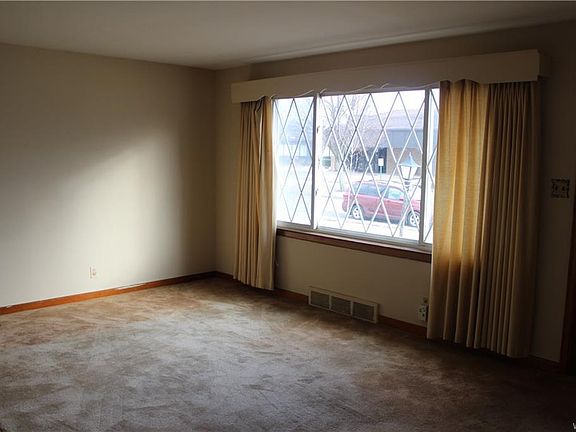 4th image of 312 McConkey Dr