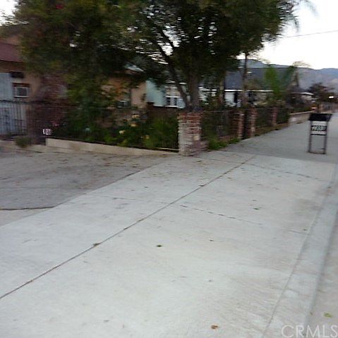 1st image of 4739 N Vincent Ave