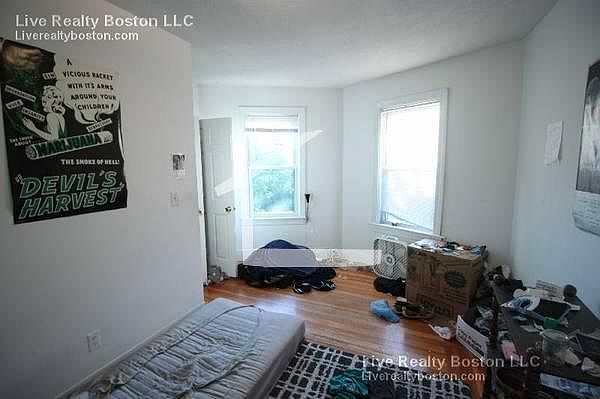2nd image of 26 Union St #3ZR
