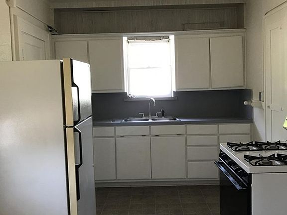 5th image of 2944 Hemphill St W #2-702
