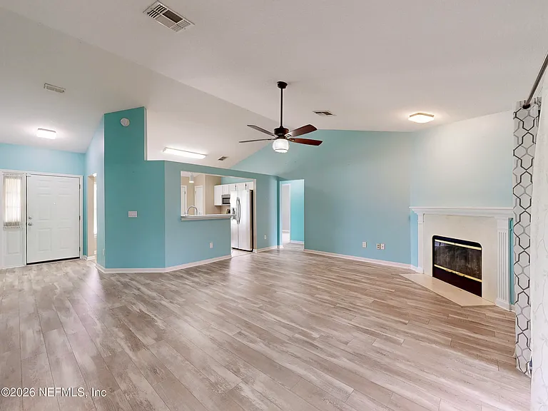 2084 Frogmore Dr — Photo 11