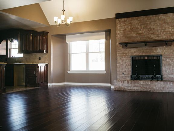 3rd image of 3409 Amherst Dr
