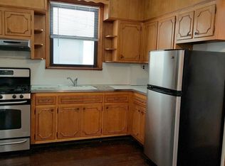 2421 41st St APT 1R, Astoria, NY 11103