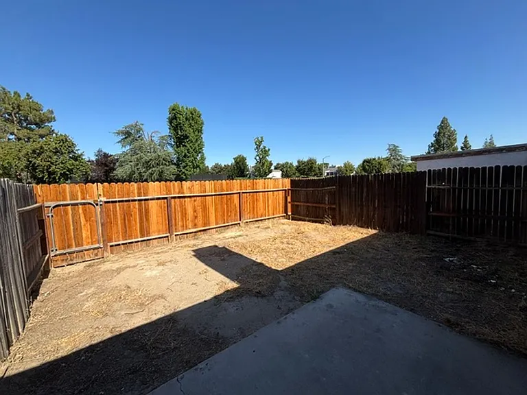 8012 N Laurelglen Blvd #C — Photo 18