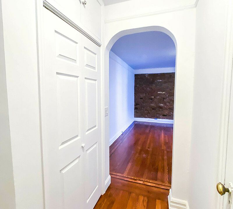 3111 Crescent St Astoria NY Zillow