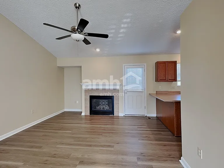 10296 Manassas Dr — Photo 6