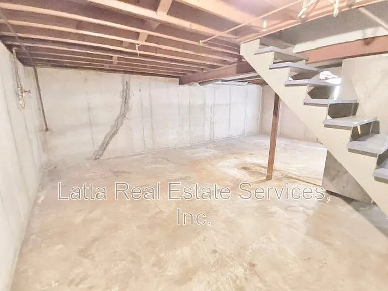 719 NW 6th St #A — Photo 13